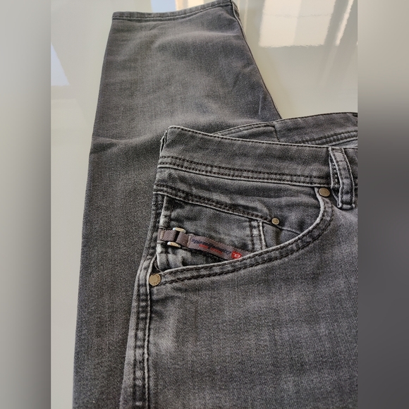 *Missing Button* Diesel Gray Jeans Belther Jeans - Picture 8 of 13